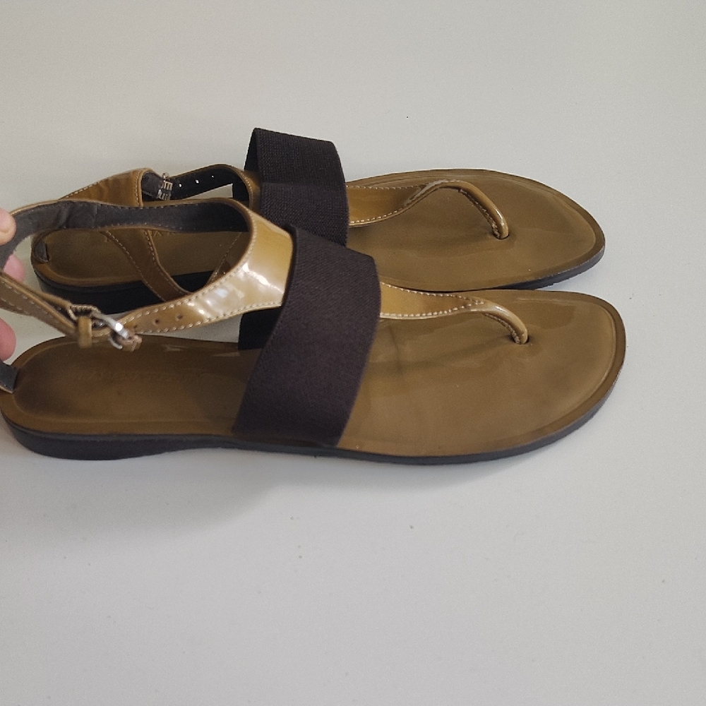Banana Republic Tan and Black Sandals Size 6.5